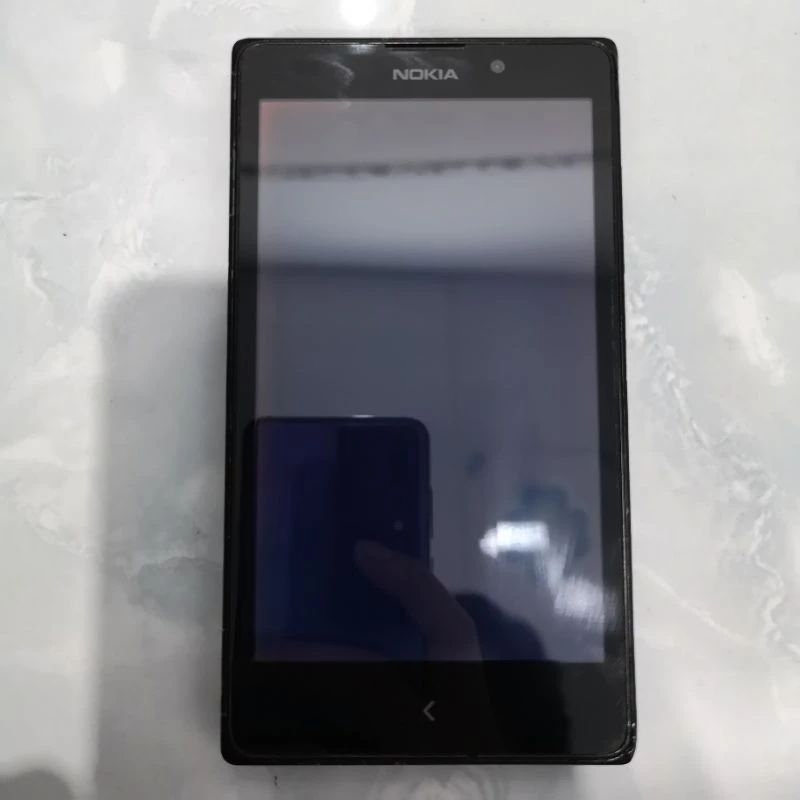 Xác Nokia RM 1030 hư màn trong, cảm ứng ngoài còn đẹp, main còn nguồn ...