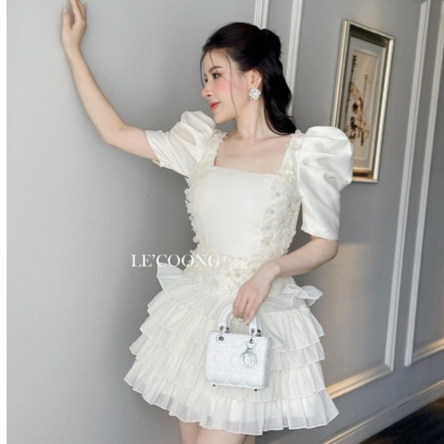MIU.STUDIO | Đầm tafta cổ vuông tay bồng đính hoa xếp tầng sang chảnh
