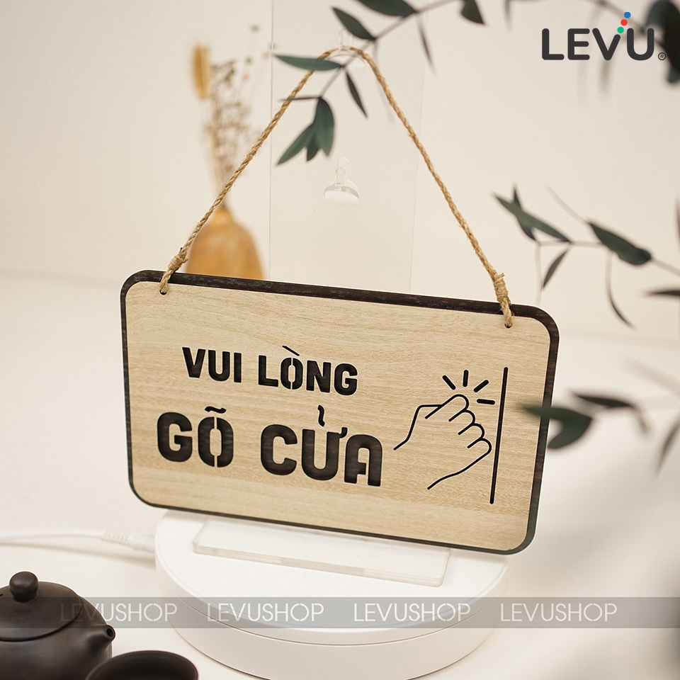 Bảng gỗ treo trang trí vui lòng gõ cửa LEVU-BG42