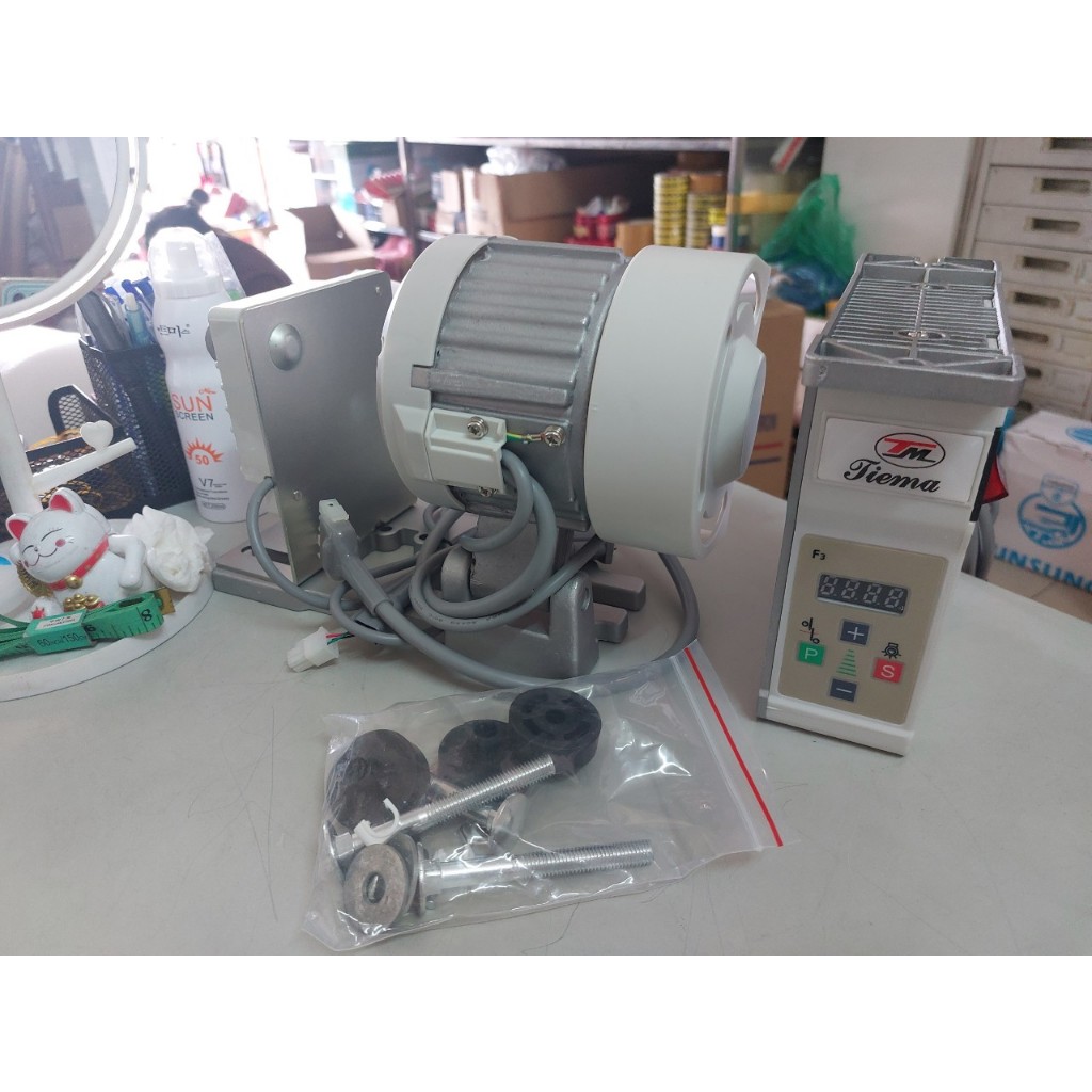 Mô Tơ Tiết Kiệm Điện 550W, 750W – Motor Máy May 1 Kim & Máy Vắt Sổ Công Nghiệp Chính Hãng, Chạy Êm, Bền Bỉ, Phụ Kiện Ngà