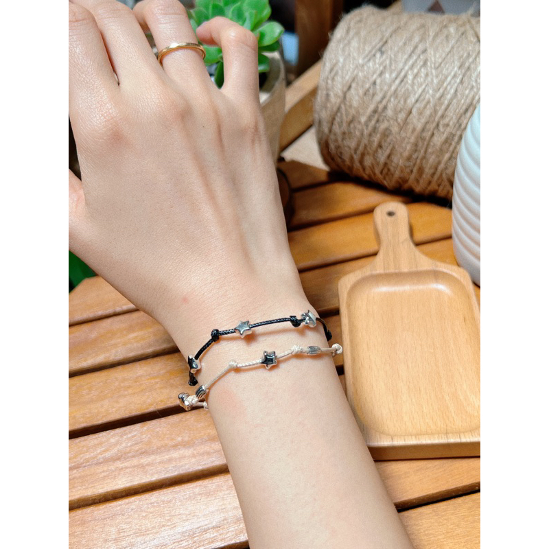 Vòng Reo- Vòng tay ngôi sao nhỏ mix charm 2 màu dây