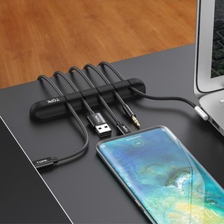 Kẹp cố định dây điện , dây sạc , miếng dán silicon dán vào bàn làm việc nhỏ gọn dễ sử dụng