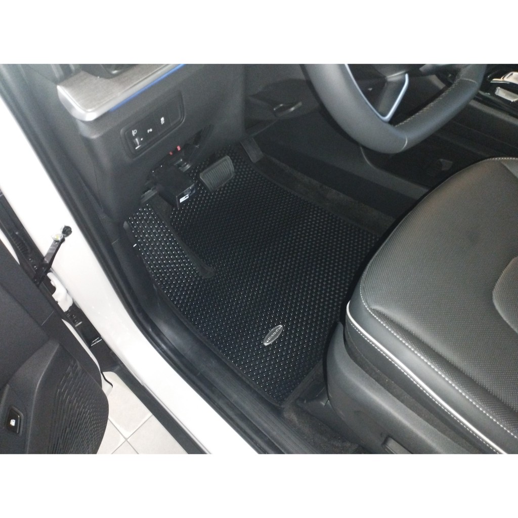 Thảm lót ô tô KATA cho xe Hyundai Custin 2023-2025 (SUV 7) - Khít với sàn, Chống trơn, Không mùi, Không ẩm mốc