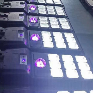 Đèn năng lượng mặt trời sân vườn Party light Vạn Năng Solar