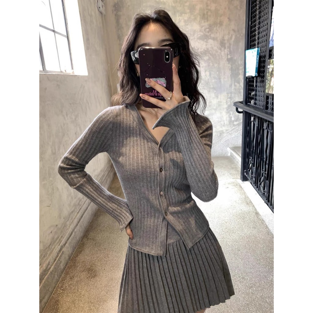 Set 2 món dệt kim Áo cardigan ôm, Chân váy ly len Hàng Quảng Châu 8887 .