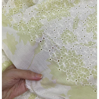 Vải Boi Cotton Thêu Hoa Lỗ In Hoa Xanh Pastel Nhẹ Nhàng Nền Trắng Kem Mềm Mát Rũ Khổ 1m45
