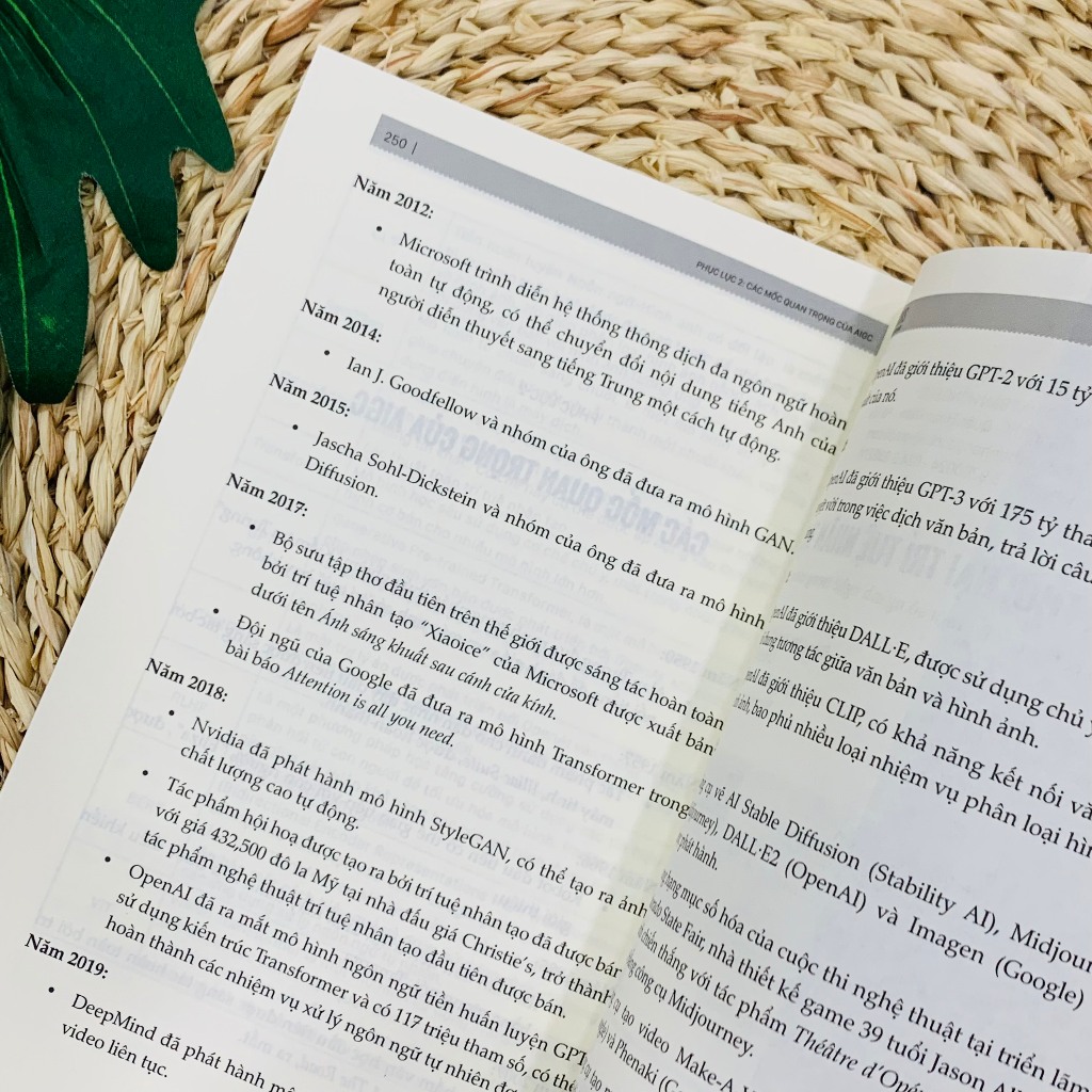 Sách AIGC: Thời Đại Trí Tuệ Nhân Tạo - Cơ Hội Và Rủi Ro Của Một Số Ngành Nghề Trong Tương Lai - Bizbooks