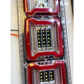 Đèn led hậu sau xe ô tô, xe tải hình ô vuông 3 ô và 4 ô dùng điện 12v và 24v