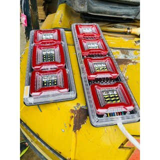 Đèn led hậu sau xe ô tô, xe tải hình ô vuông 3 ô và 4 ô dùng điện 12v và 24v
