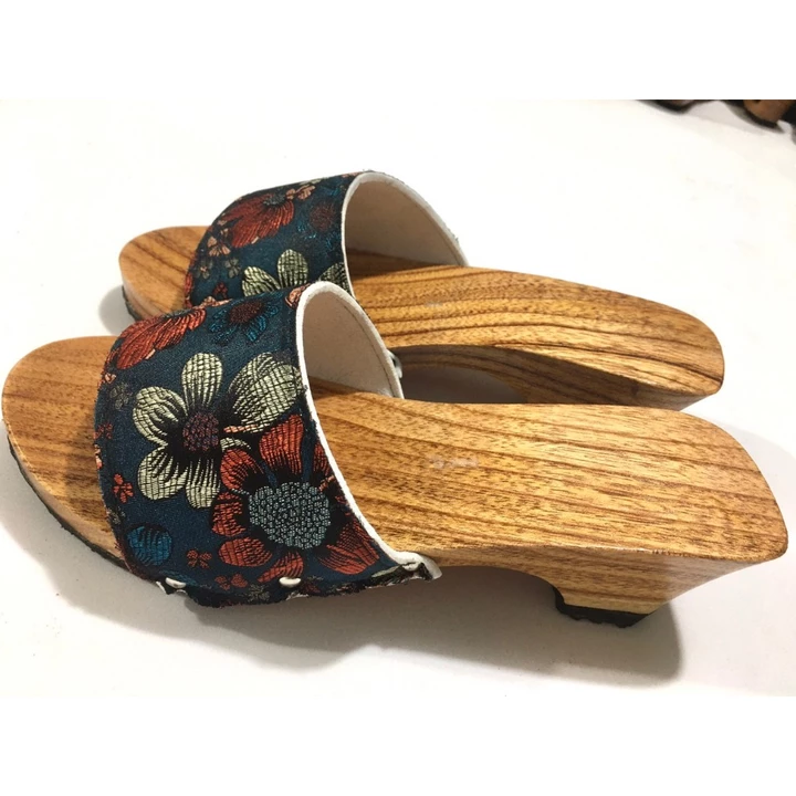Wooden Clogs – 6