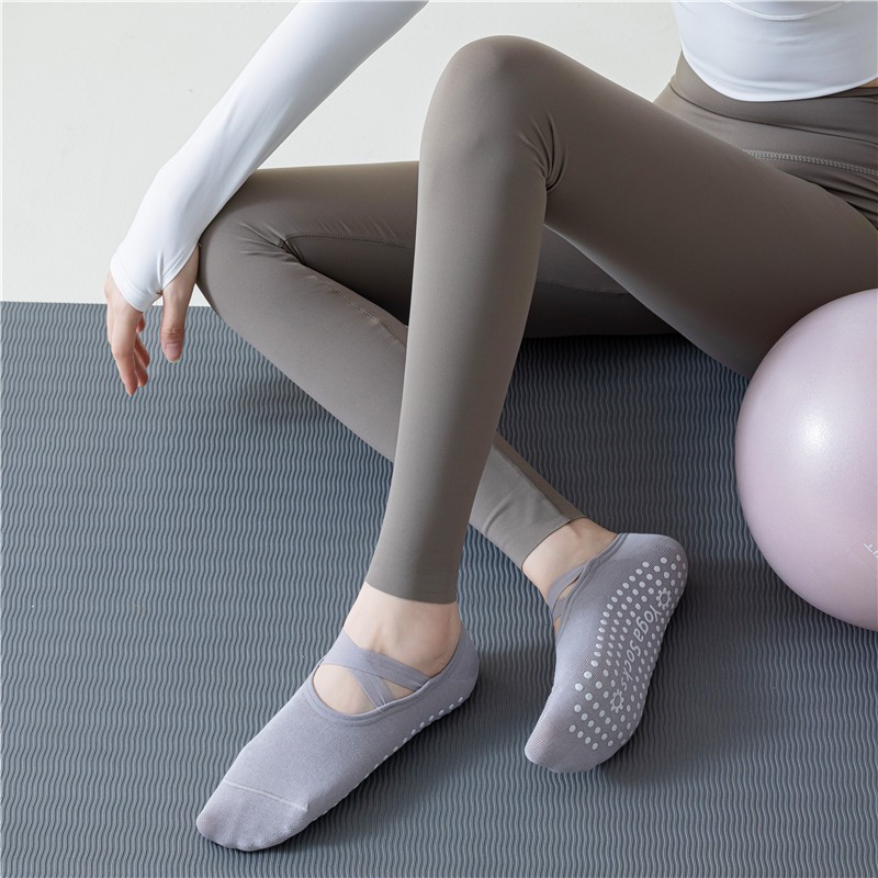 Vớ Tất chống trượt hỗ trợ tập YOGA cổ thấp phong cách dễ thương, xinh xắn.
