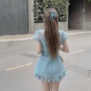 Set bộ nữ mặc đi chơi chất voan tơ hao lớp áo cổ sơmi tay búp phối dây eo mix quần đùi ống rộng phối ren tiểu thư