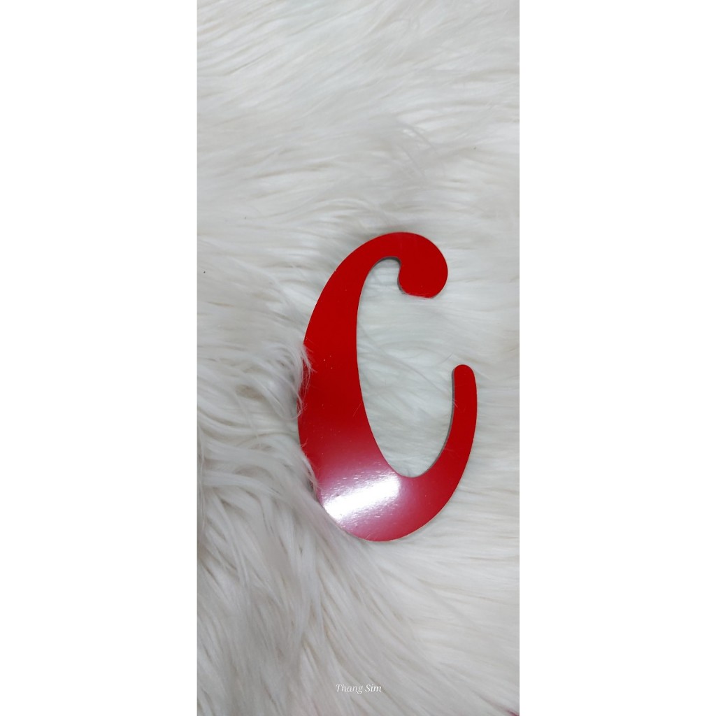 Chữ ĐỎ Bóng nghiêng cách điệu cao 15cm dày 3mm dán tường, dán biển quảng cáo, dán biển số xe ô tô