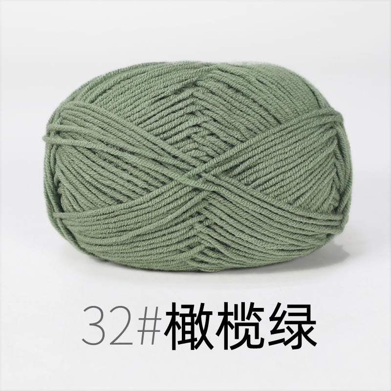 32. Xanh lá trầm