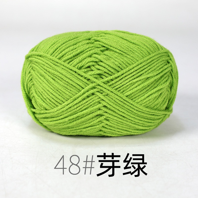 48. Xanh lá non