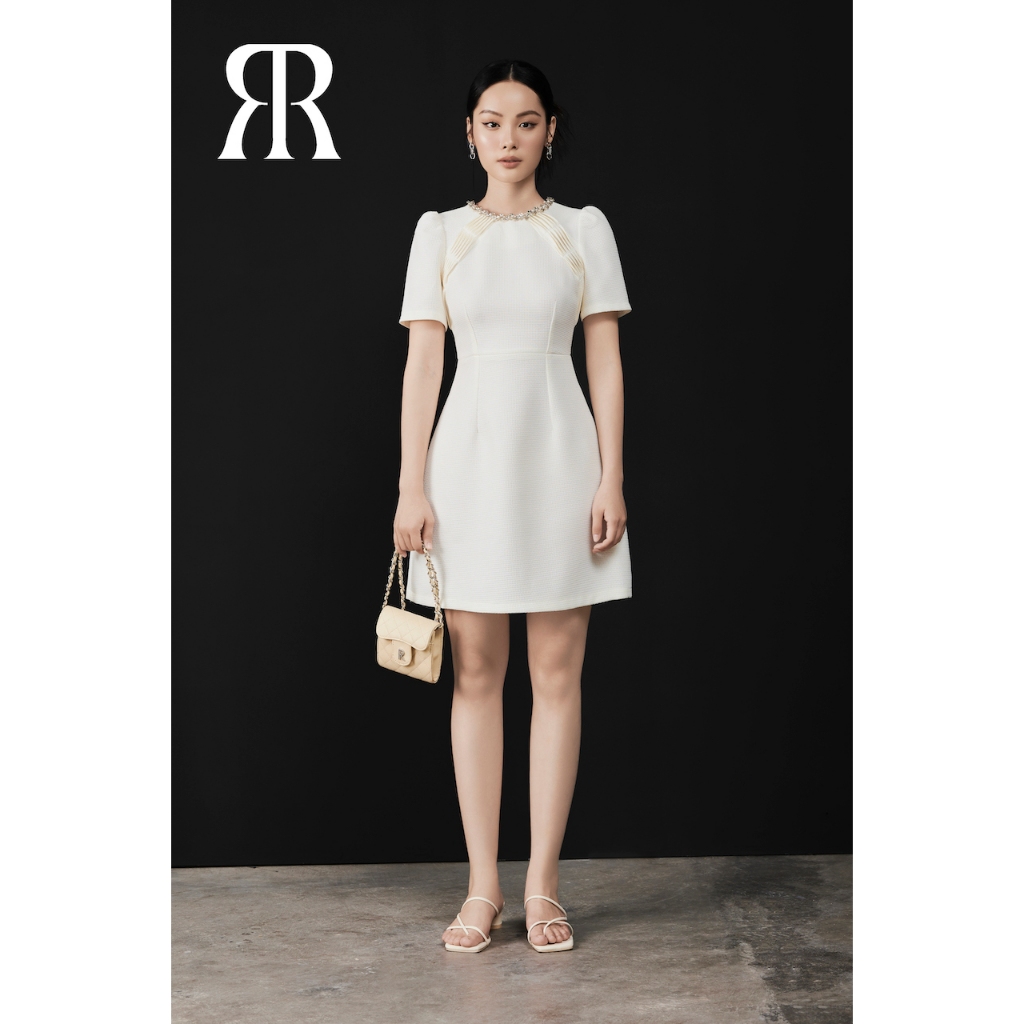 RẬP – Đầm Cổ Tròn Đính Đá Tay Ngắn Thân Xếp – GEM 02 SHORT