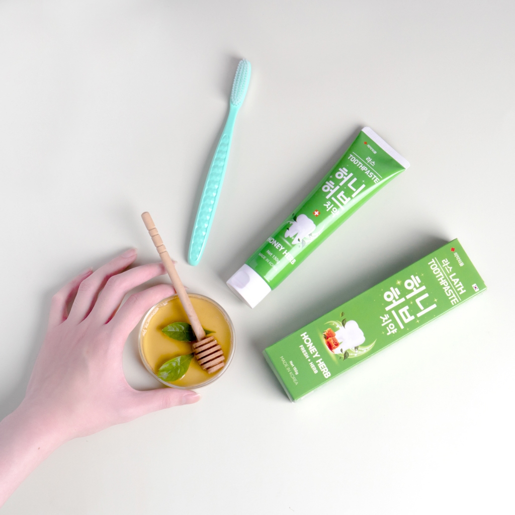 Kem đánh răng Hàn Quốc LATH HONEY HERB TOOTHPASTE SET 5 CÂY 150g x 5
