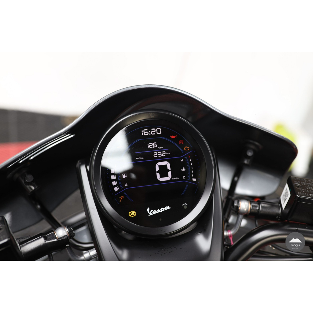 Vespa GTV HPE 2024 , PPF dán Đồng Hồ Vespa GTV HPE 2023, xước tự phục hồi vết xước
