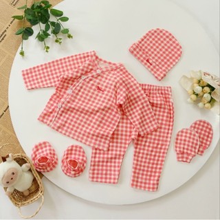 Bộ sơ sinh bé gái cúc chéo Bunny chất đẹp bao gồm nón vớ