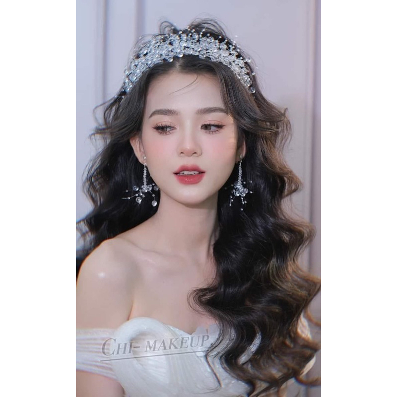 hoa cài đá lấp lánh