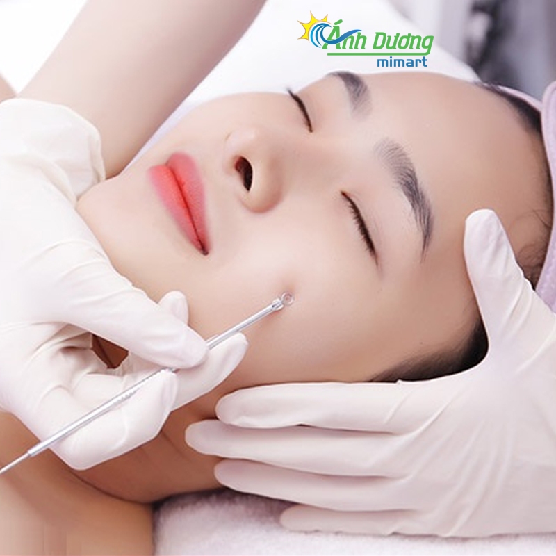 Que nặn mụn trứng cá đã tiệt trùng vi khuẩn