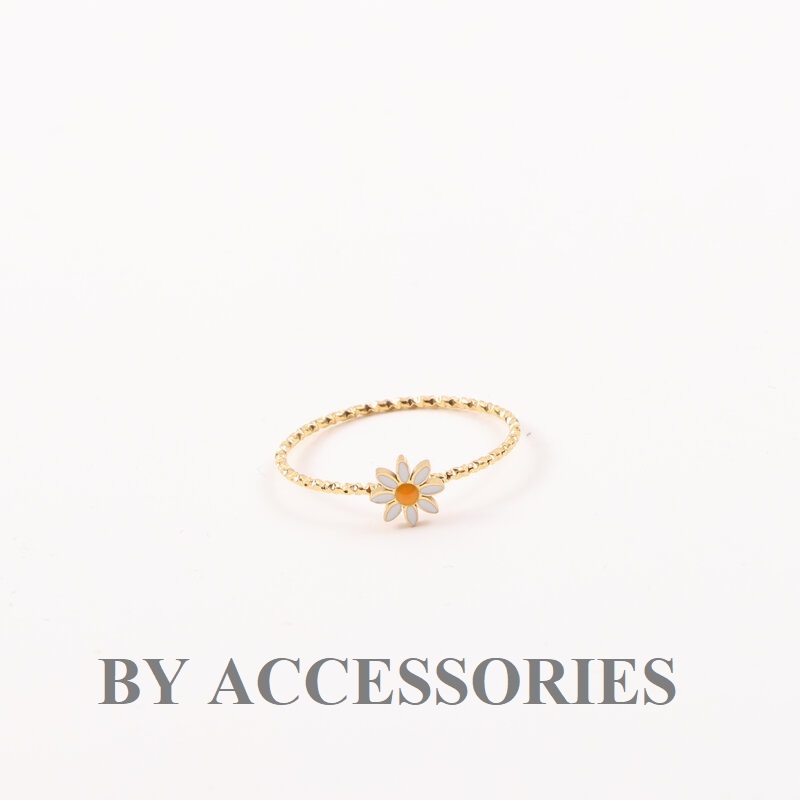 Nhẫn nữ titan kiểu tròn mảnh phối hoa cúc Daisy nhỏ xinh mạ vàng 18K không gỉ WR2337
