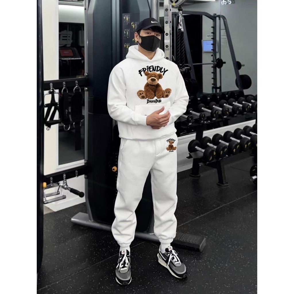 Bộ Nỉ Thể Thao Hoodie Phối Hoạ Tiết Gấu FRIENDLY Sành Điệu, Chất Liệu Nỉ Ngoại Mềm Mịn Thấm Hút Mồ Hôi Cực Tốt