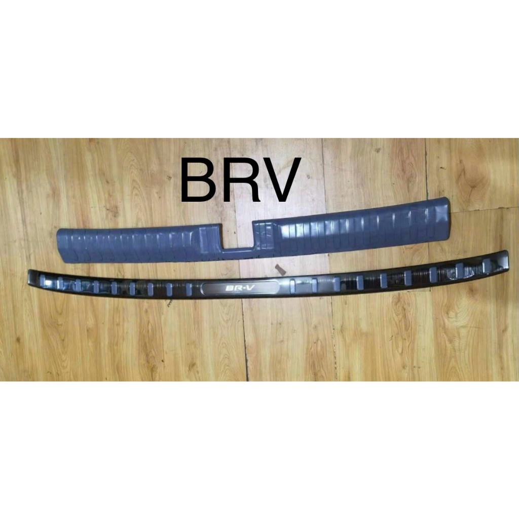 Ốp chống trầy cốp xe Honda BRV 2023, Mẫu hợp kim Titan,Chống xước, chống trượt hiệu quả