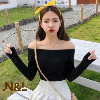 Áo Trễ Vai màu sắc Trắng Đen, Áo Tay Dài Thun Tăm thu đông ôm sát body hợp với đi dạo cực kì sexy, sang chảnh, quý phái