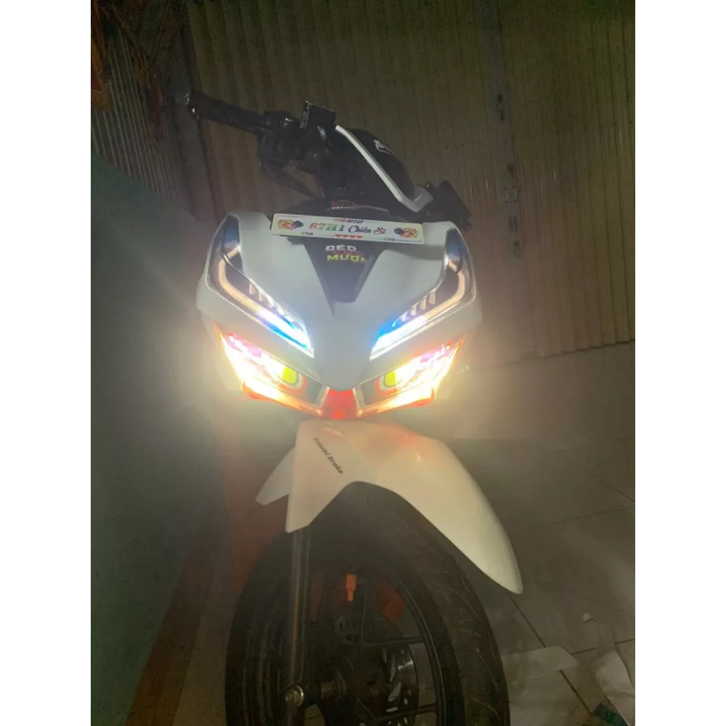 Demi [V1] dán đèn xe Vario đời 2018 đến 2023. Decal cao cấp chống nước, không bay màu