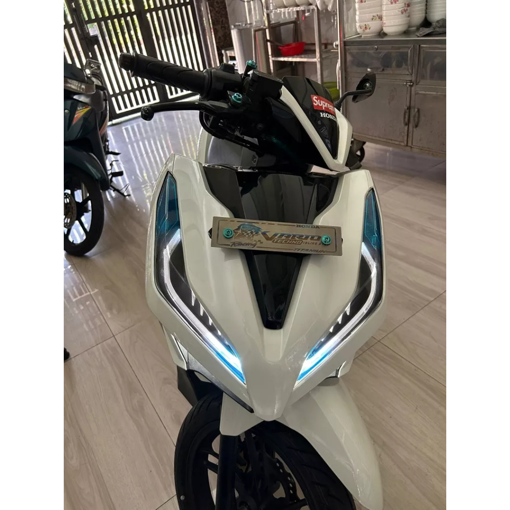 Demi [V1] dán đèn xe Vario đời 2018 đến 2023. Decal cao cấp chống nước, không bay màu