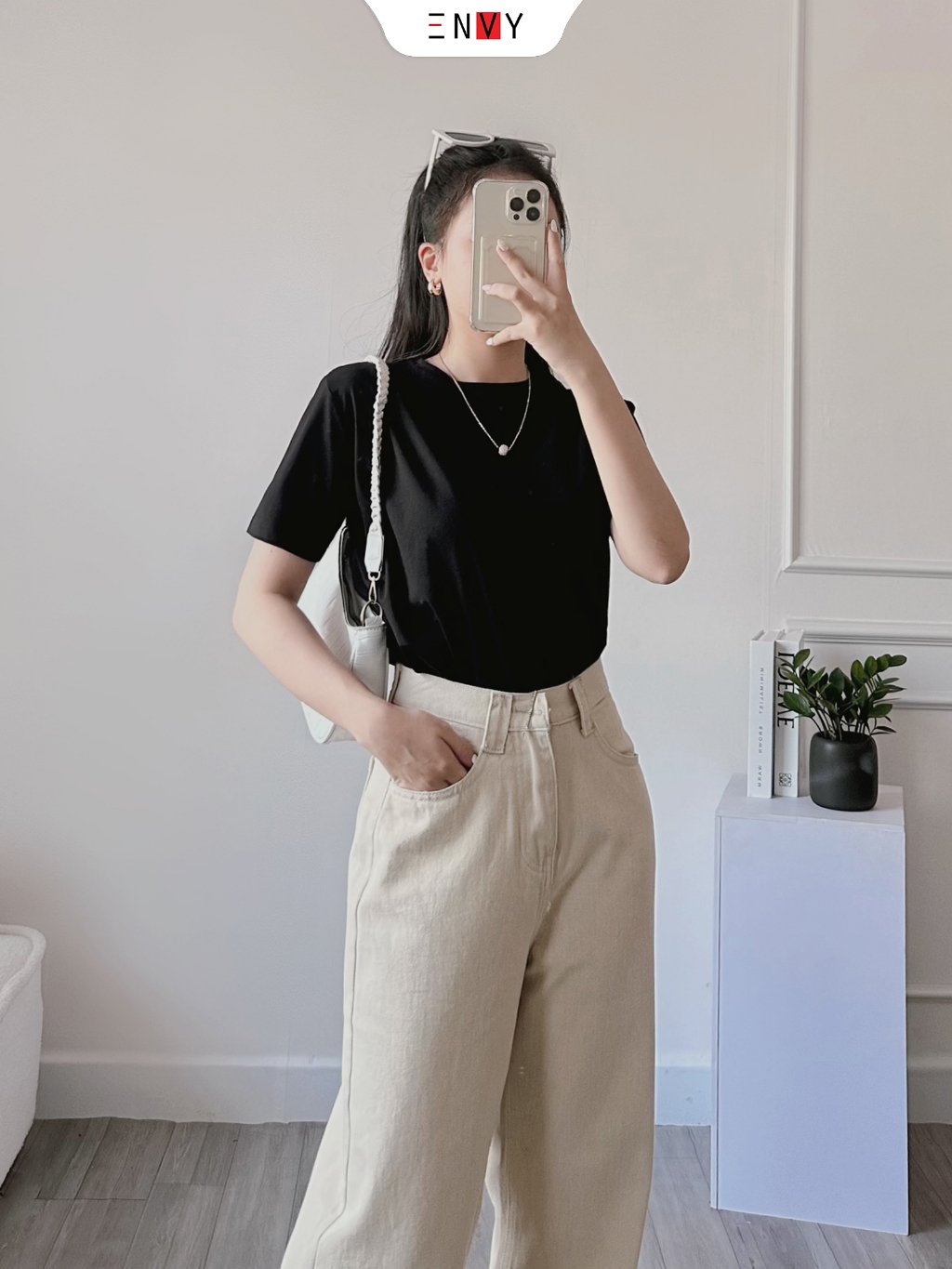 Ảnh Áo Thun Trơn Nữ Tay Ngắn Basic ENVY AT0331 3