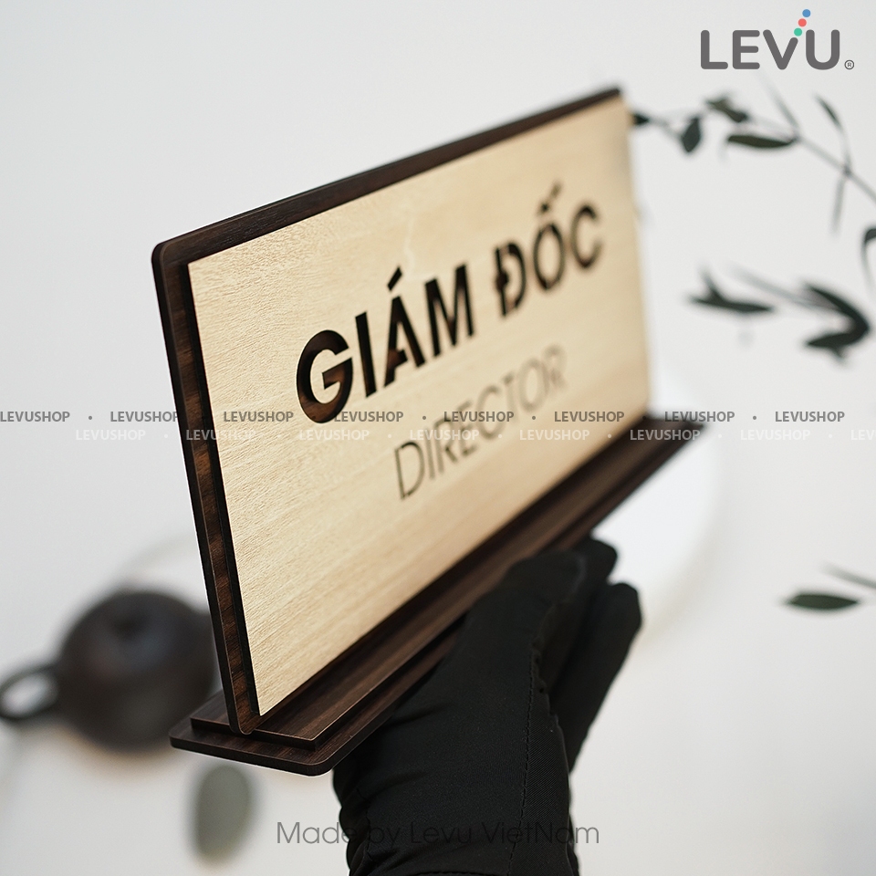 Bảng gỗ chức danh để bàn giám đốc director LEVU-BG47