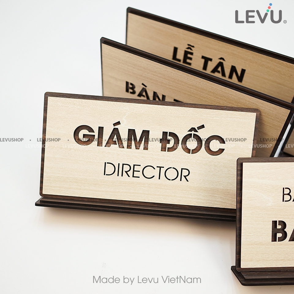 Bảng gỗ chức danh để bàn giám đốc director LEVU-BG47