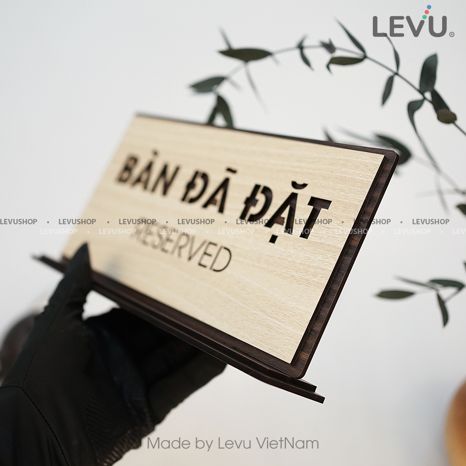 Bảng gỗ bàn đã đặt reserved trang trí nhà hàng quán ăn có chân đế để bàn LEVU-BG44