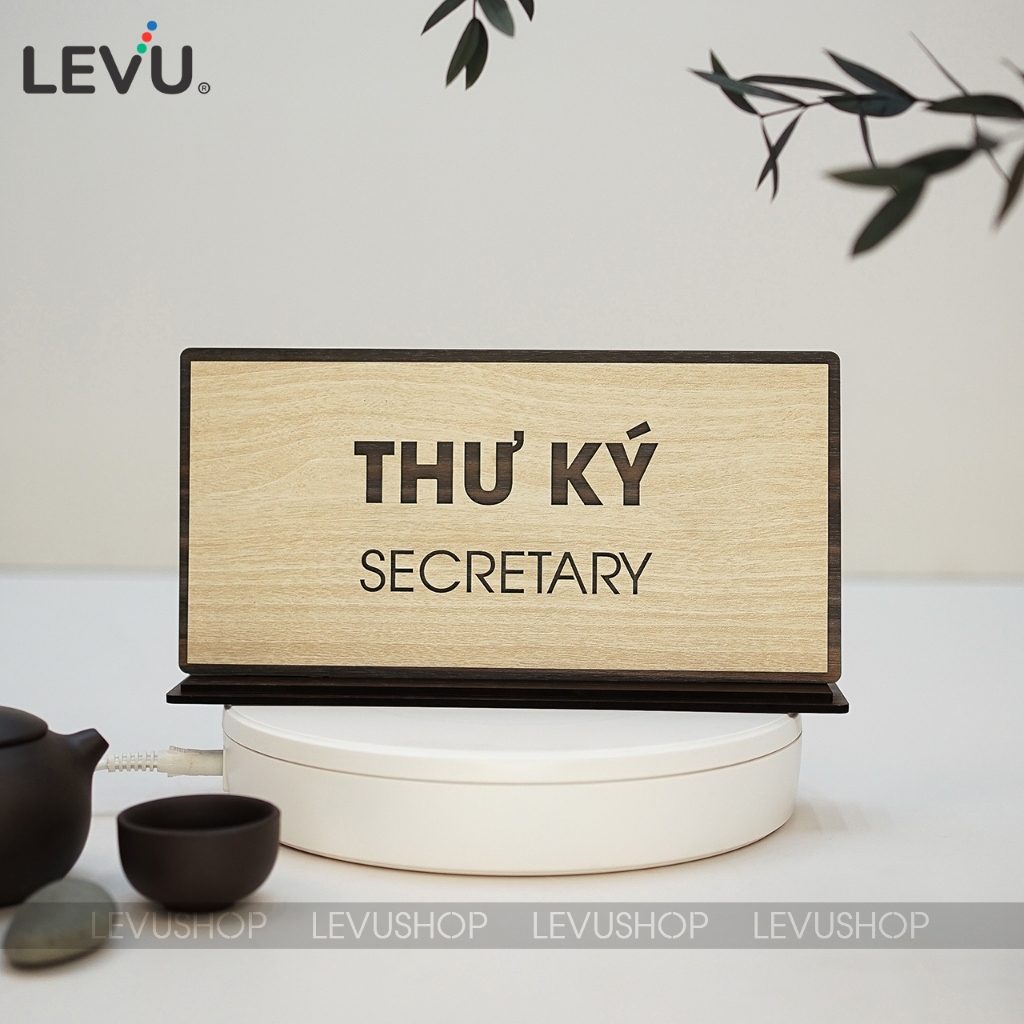 Bảng chức danh để bàn thư ký secretary bằng gỗ LEVU-BG49
