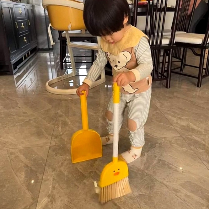 Bộ Đồ Chơi Dọn Dẹp Cho Bé, Bộ Lau Dọn, Chổi, Xúc Rác Và Máy Hút Bụi Giúp Bé Tập Làm Việc Nhà
