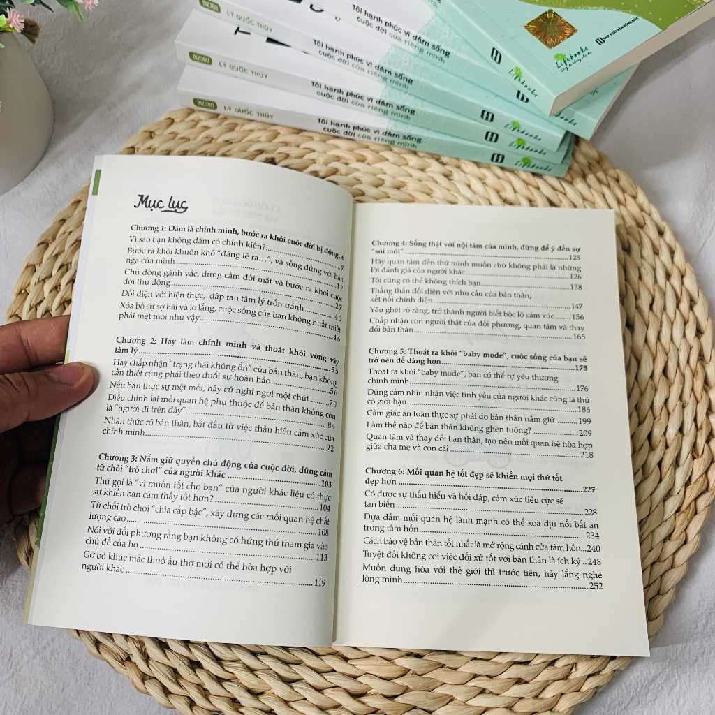 Sách Tôi Hạnh Phúc Vì Dám Sống Cuộc Đời Của Riêng Mình - Bizbooks
