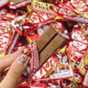 kitkat 2 vị scl vs matcha hàng sẵn