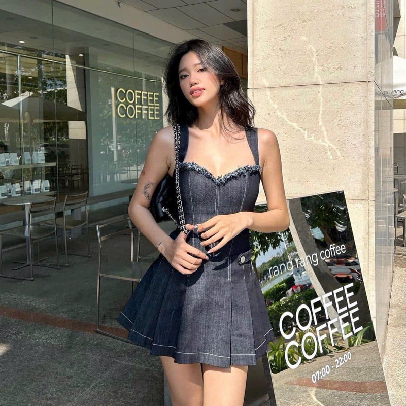 Ảnh Đầm dự tiệc thương hiệu Đầm Váy Mina hai dây bản to dáng xoè xếp ly chất Jeans cao cấp quyến rũ trẻ trung MN245 1