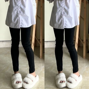 Quần jeans ôm đen trơn Yến Tee ,chất jeans cotton dầy, mềm ,co dãn tốt #8800