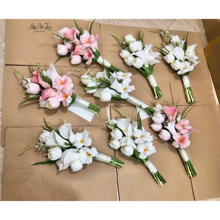 hoa cưới cầm tay cô dâu tulip nở loại cao cấp CEVERIA