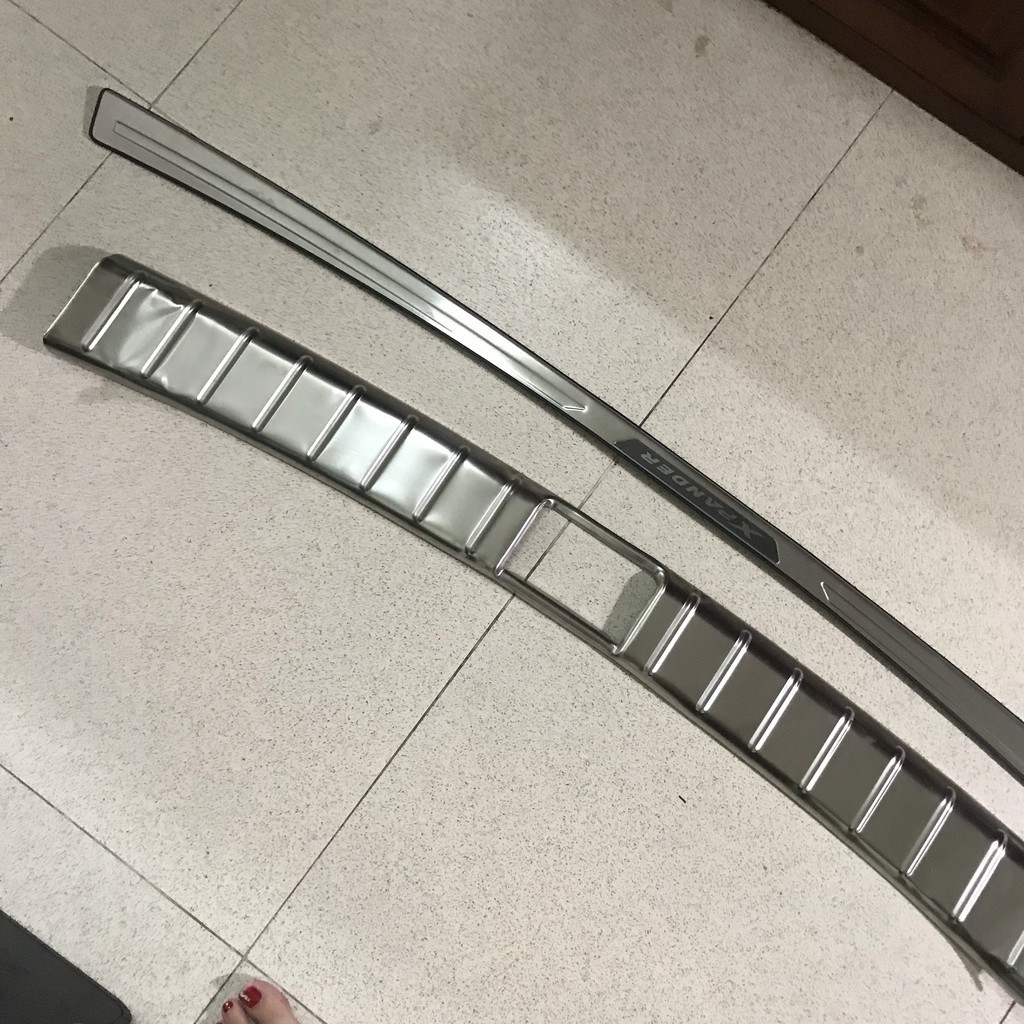 Ốp chống trầy cốp xe Xpander, Xpander Cross 2018-2024, Mẫu inox sáng bóng,Chống xước, chống trượt hiệu quả