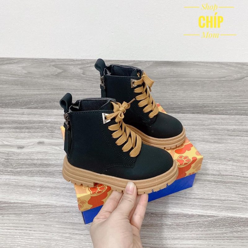 bốt bé trai bé gái cổ cao da lì cá tính có khóa kéo êm chân bé trai đen, nâu có size đại QCCC full box BO6919 ( ảnh thât