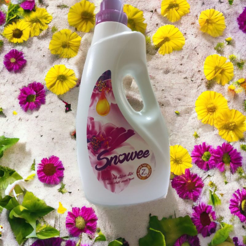 (CHÍNH HÃNG) NƯỚC XẢ VẢI TINH CHẤT NƯỚC HOA SNOWEE 1,8KG | Shopee Việt Nam