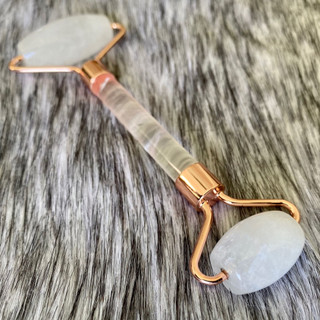 Cây lăn T/Anh Trắng Massage Natural Clear Quartz