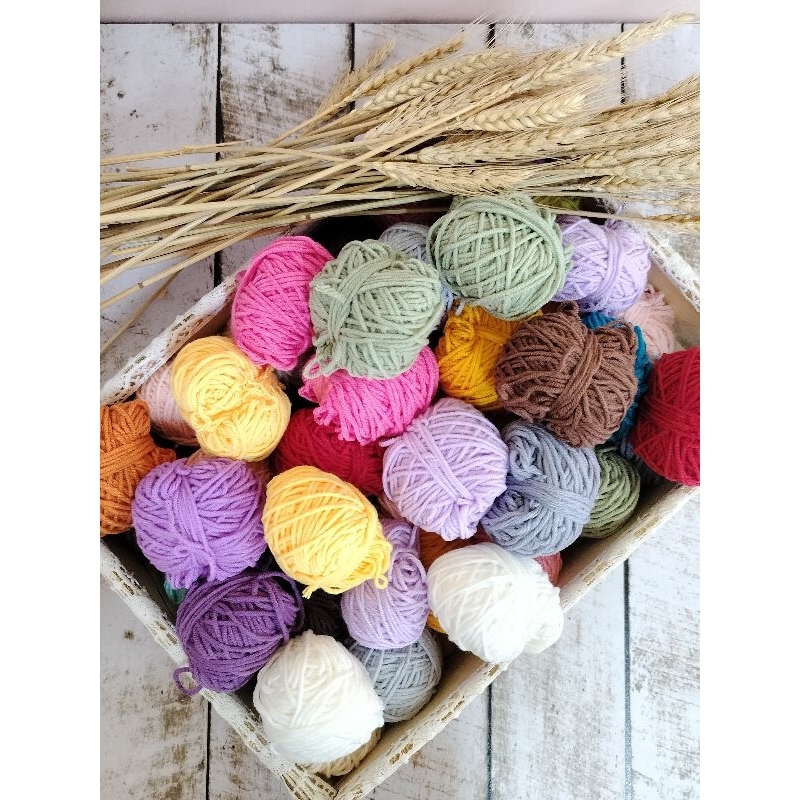 Set 10 cuộn len mini 10 màu cho bé tập đan móc | Shopee Việt Nam