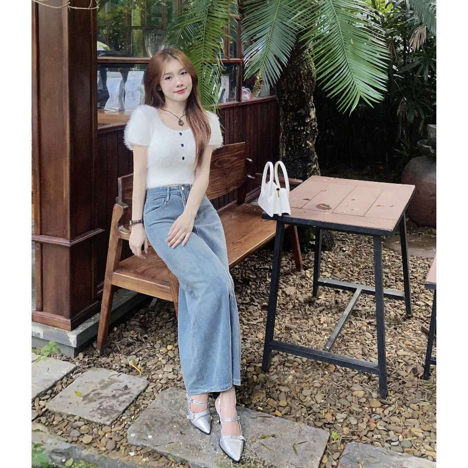 LYRA Áo lông thỏ mềm mịn ngắn tay cổ vuông phối cúc đen dáng ôm phong cách trẻ trung – CSYAL0164 spe