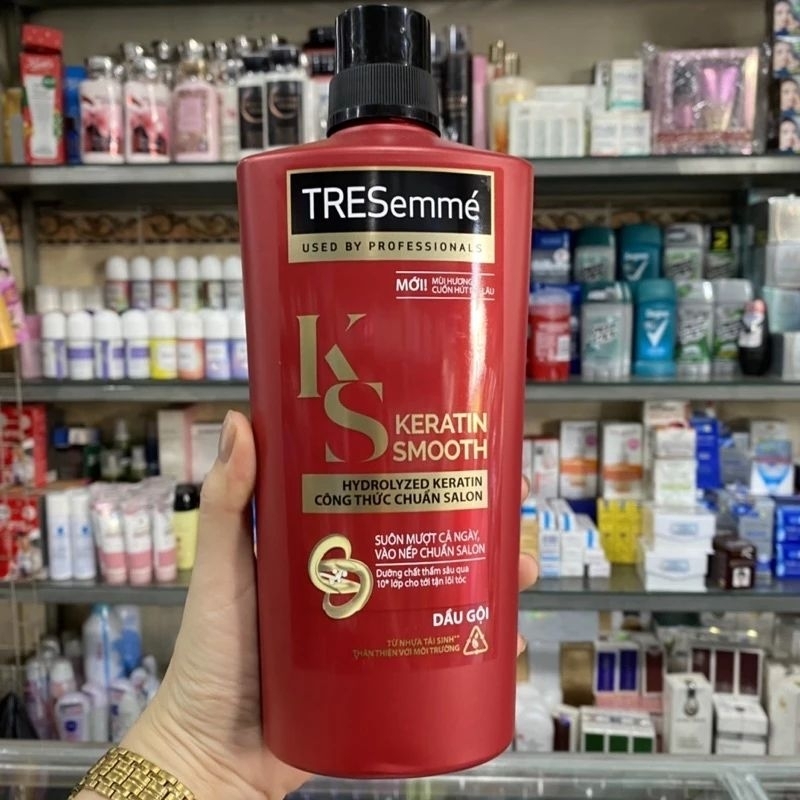 Dầu gội TRESemmé suôn mềm vào nếp giảm sơ rối màu đỏ 640g (Chính Hãng ...