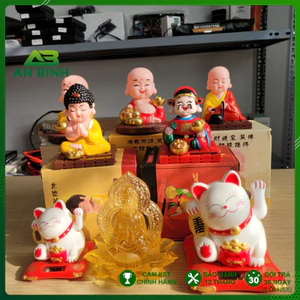 Tượng Chú Tiểu Gõ Mõ Gật Đầu Sử Dụng Năng Lượng Mặt Trời, Tượng Sư Thầy Gõ Mõ